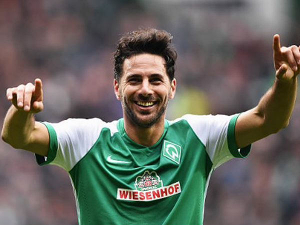 אם ברמן נאלצת להישען על פיסארו בן ה-41 בעונת הפרישה שלו זה מעיד על המצב החמור (GETTY)