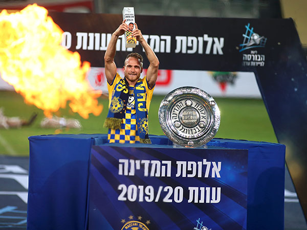 גלזר. הרוויח את תואר שחקן השנה ביושר (אלן שיבר)