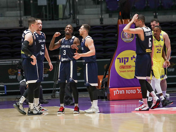 מינסק חגגה בחולון (FIBA)