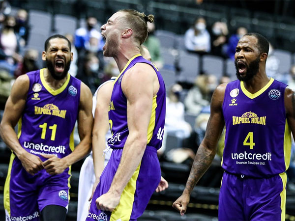 (FIBA)