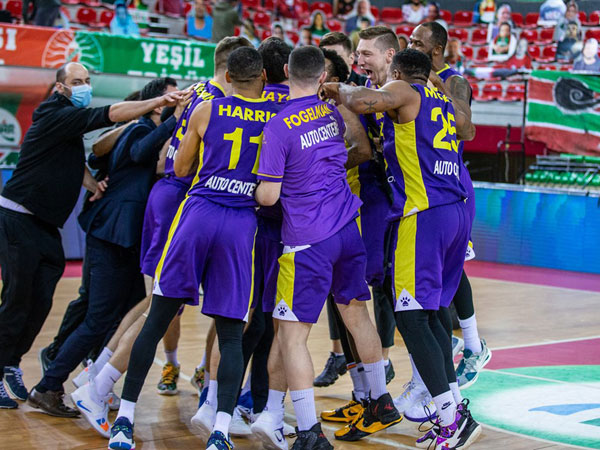 (FIBA)