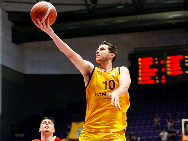 ישחק עונה נוספת בחולון (GETTY)
