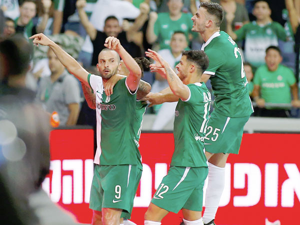 אחרי שלוש שנים וחצי: מכבי חיפה חוגגת על מכבי ת"א בסמי עופר (אלן שיבר)