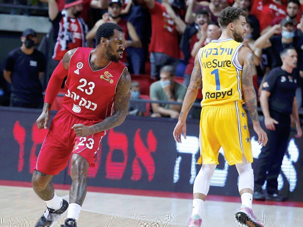 הפתיחה הייתה של האדומים (צילום: אלן שיבר)