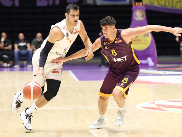 דוברת ניסה לשמור על הכתומים (מנהלת הליגה)