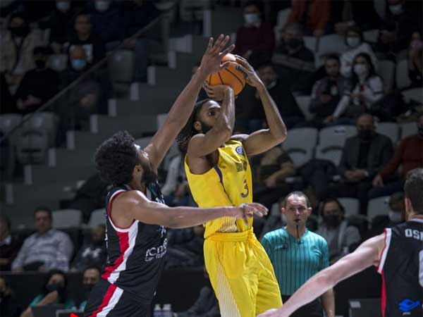 אבל הסגולים חזרו לחיים (FIBA)