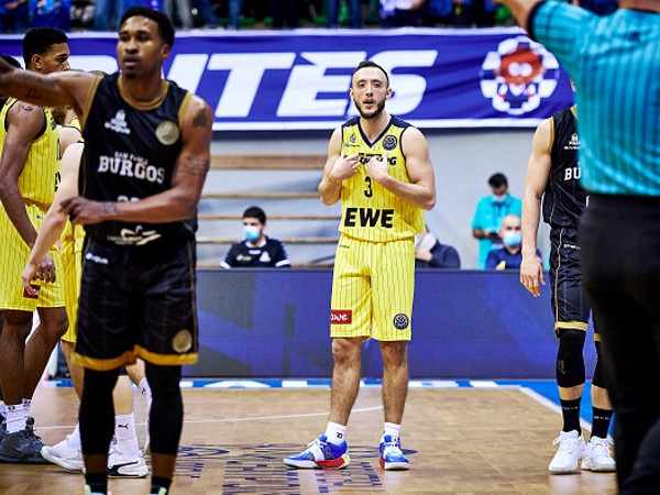 אפיזודה זמנית או שידוך מושלם? (FIBA)