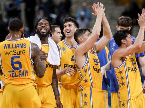 שחקני מכבי. הכושר הטוב ימשיך בפלייאוף? (Getty Images)