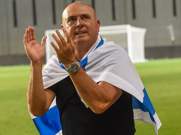 יעניק לשוער הצעיר דקות? (ברני ארדוב)