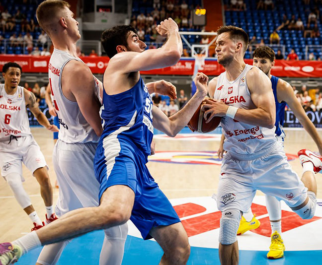 10 נק', 6 ריב' ו-7 אס' שלא הספיקו. זוסמן (FIBA)