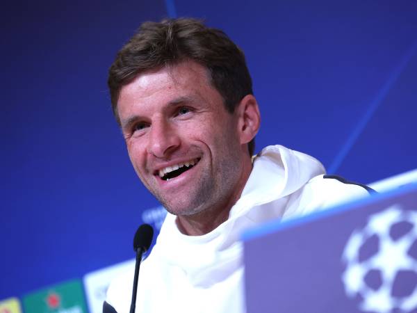 תומאס מולר. ממתין ללבנדובסקי (Photo by Alexander Hassenstein/Getty Images)