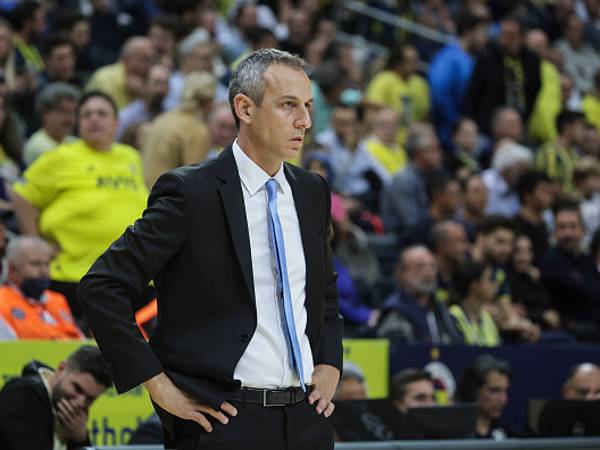 עודד קטש. סימן מספר נקודות לחיוב (GETTY)