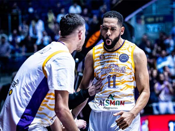 (FIBA)