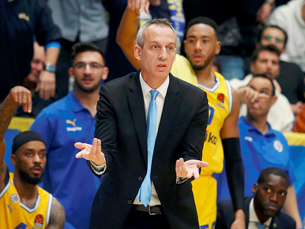 קטש. צריך לזכות באמון לעונה הבאה? (אלן שיבר)