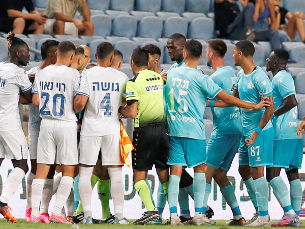 עם הרבה עבירות (צילום: אלן שיבר)