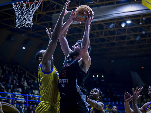 (FIBA)