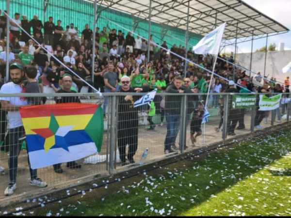 הקהל בעוספייה שמילא את היציעים