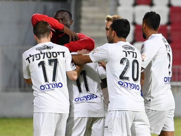 אכן סיבה למסיבה (ברני ארדוב)