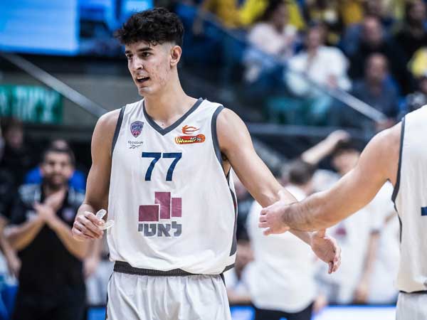 בכל מקום שבו היה, הוא הגיע להישגים. שרף במדי קרית אתא (עודד קרני)