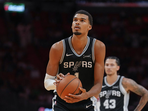 הפנים הבאות של הליגה (Photo by Eric Espada/NBAE via Getty Images)