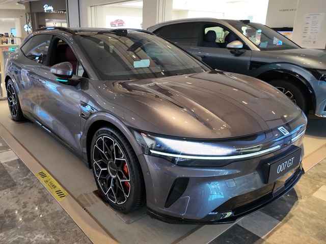 זיקר 007GT - קורצת לפורשה טייקן ספורט טוריסמו