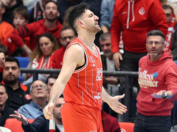 “אי אפשר לצפות ממיציץ` לירוק אש מהפה“ (אלן שיבר)