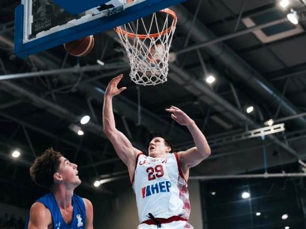 (FIBA)