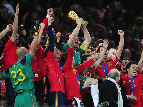 רגע השיא הגדול. ספרד זוכה במונדיאל 2010 (Photo by Clive Mason/Getty Images)