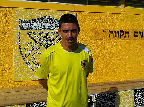 יפתח שוב על הספסל. רביבו