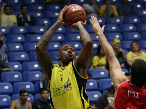 פרימן. נתניה דורסנית (מנהלת הליגה)