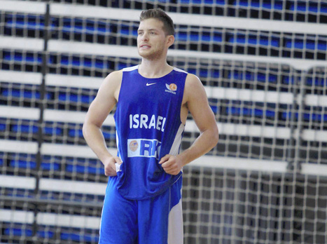 מקל. "זו המציאות שאנו חיים בה" (אלן שיבר)
