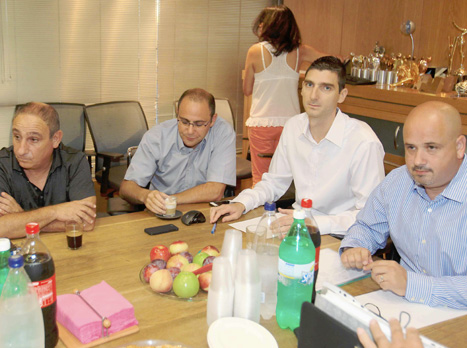 גם בליגה הלאומית לא משחקים. דמאיו (אלן שיבר)