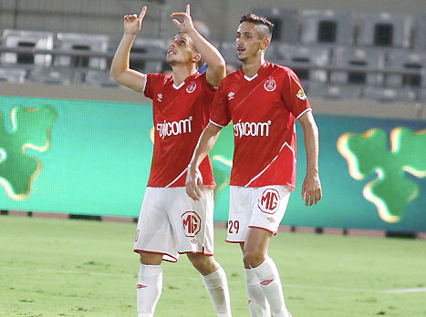 הפועל לא מוותרת עליו. סאשה (אלן שיבר)