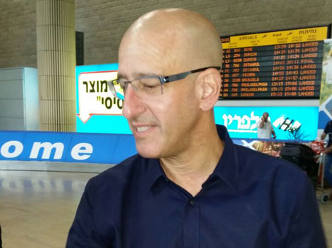תמיר גילת, הדיפלומט של המשלחת