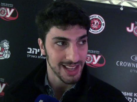אליהו. שווה לוותר על הטבעת למטרה הזו