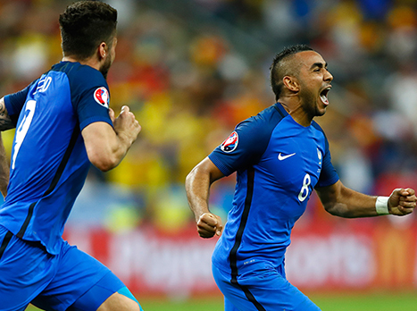 אלא שבדקה ה-87 פאייט הניף את הרגל וסידר ניצחון (gettyimages)