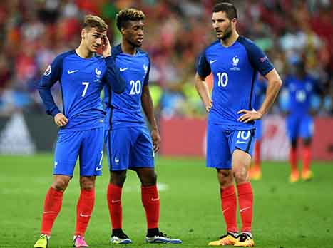 הצרפתים המומים אחרי ההפסד (getty)