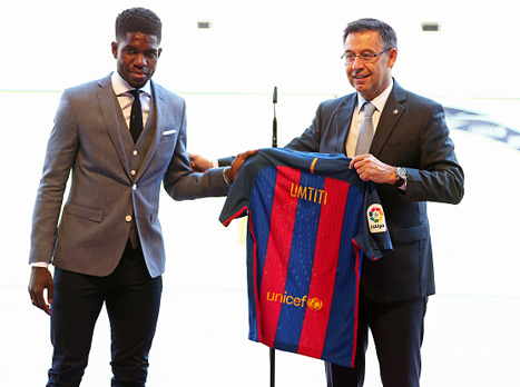 ברתומאו עם אומטיטי. נוהג להסתבך (getty)