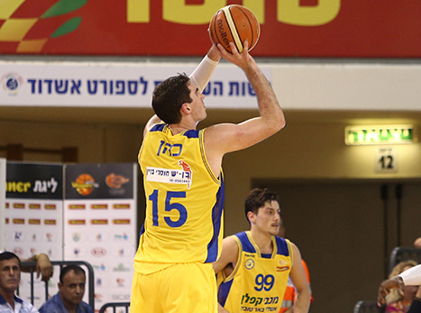 חזר לתודעה. ג'ייק כהן (דני מרון)
