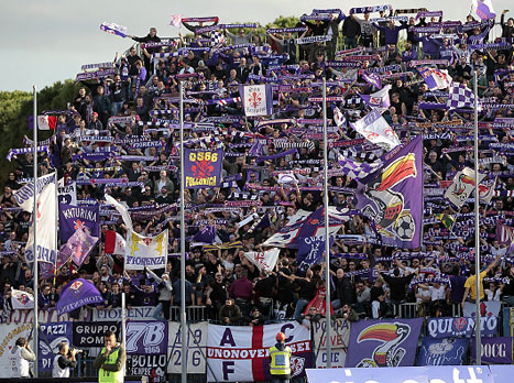 הקהל קיווה שהקבוצה תתמודד על התארים (getty)