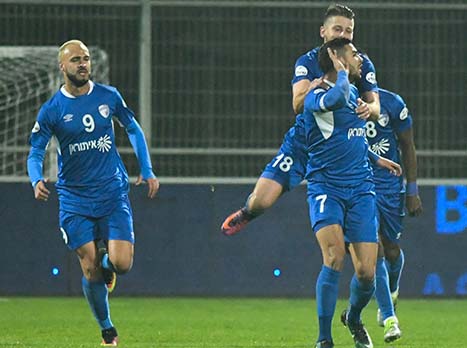 כבר במקום הרביעי. ק"ש חוגגת (צילום: סוכנות ג'יני)
