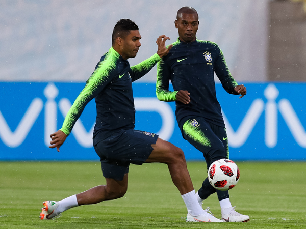 האם פרננדיניו ימלא את החור שמותיר קאסמירו במרכז? (getty)