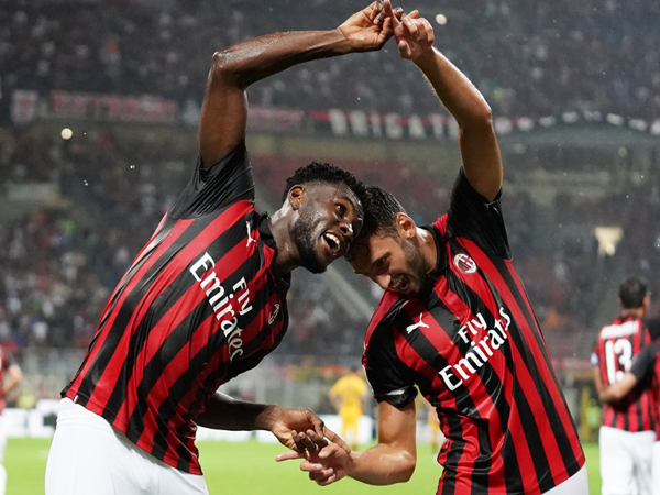 מילאן חוגגת. ניצחון בכורה דרמטי על רומא (getty)