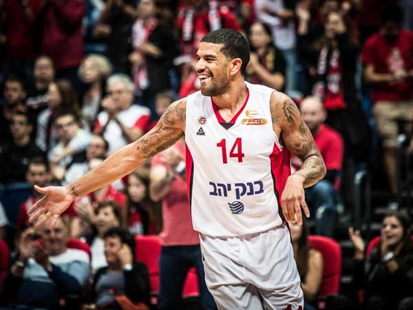 פלדין, משחק מצוין של הפורוורד (עודד קרני)
