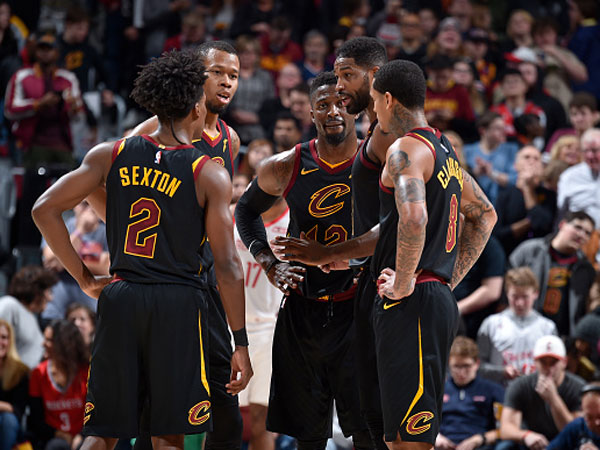 מאיפה זה בא פתאום לקאבס? (צילום: David Liam Kyle/NBAE via Getty Images)