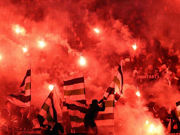 הצגה, לא רק על הדשא (Photo by Dean Mouhtaropoulos/Bongarts/Getty Images)