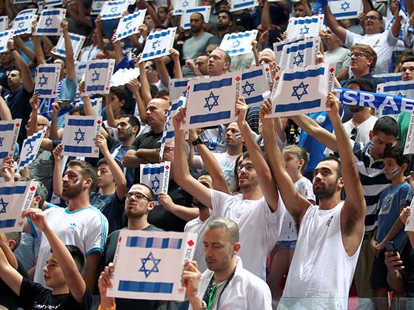 הכחול לבן הכי לא פוליטי שיש (אלן שיבר)