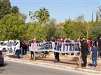 "אנחנו כאן, גם אם תברח לירח או לדובאי"