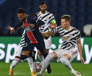 ניימאר. ההגנה של יונייטד ביטלה אותו (GETTY)