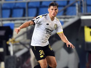 סיפק בישול נהדר עם העקב. קניקובסקי (ברני ארדוב)